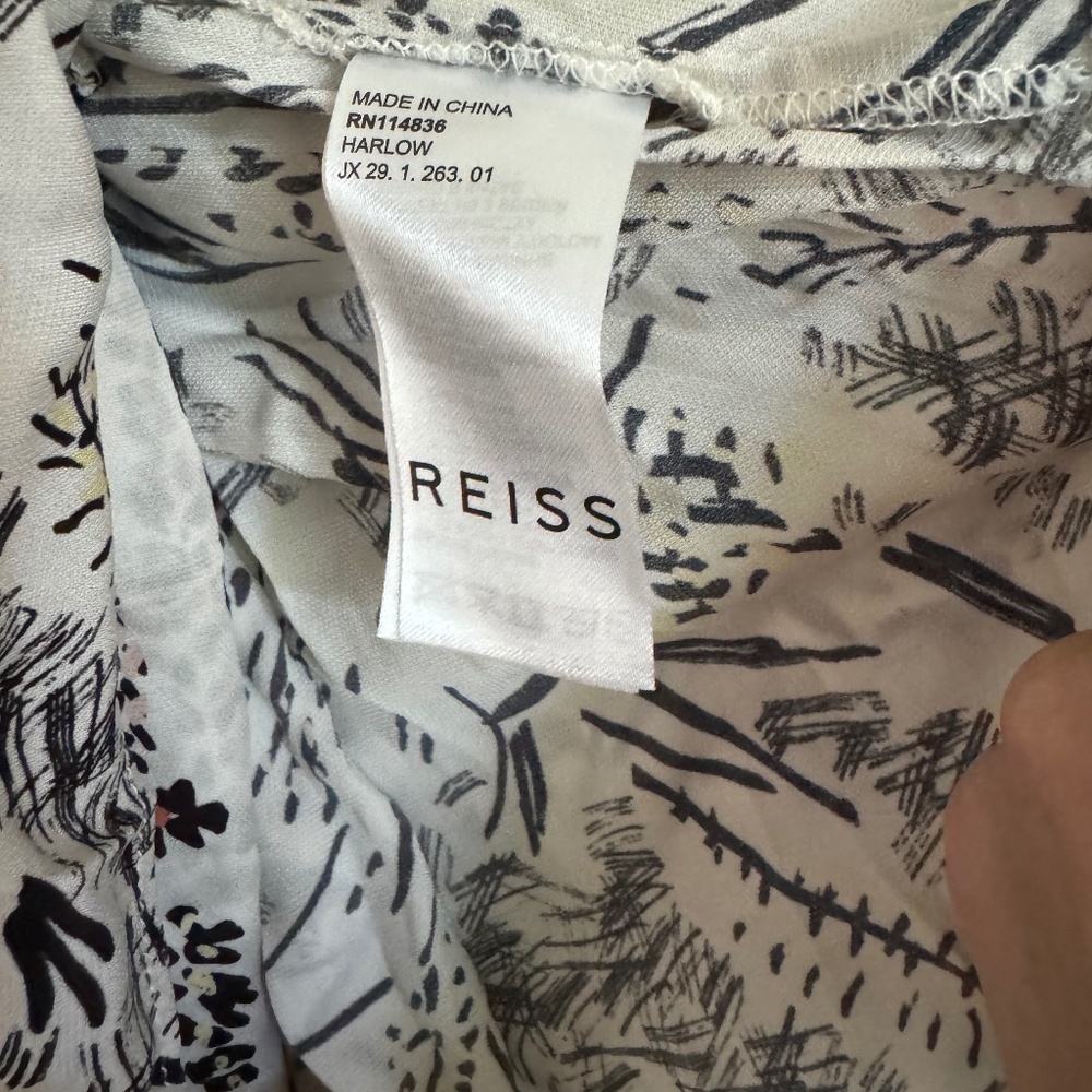 Reiss - Picture 4 of 5